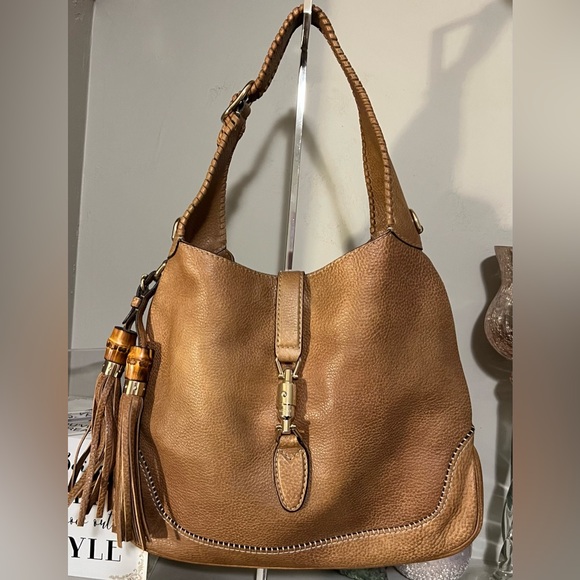 Gucci Handbags - Like new! Gucci leather hobo 2 way Jackie bamboo bag - w/ dust bag